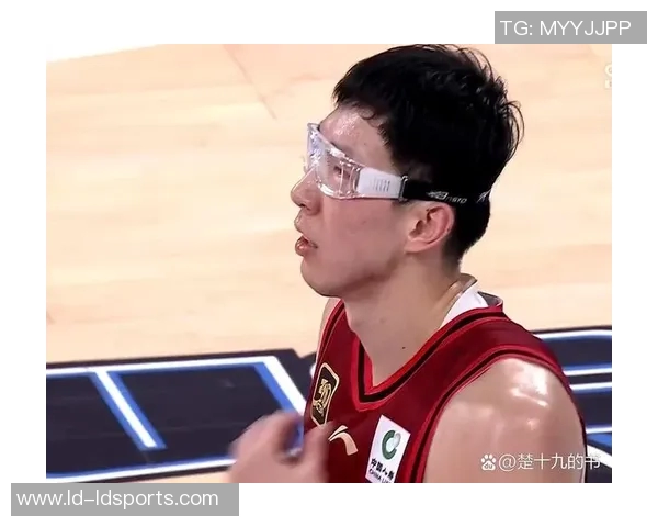 周琦表现惊艳豪华两双助力球队赢得比赛展现超强统治力