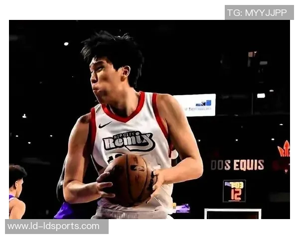 斯普利特赞扬杨瀚森组织能力或成球队进攻核心新选择 斯普利特赞扬杨瀚森组织能力或成球队进攻核心新选择