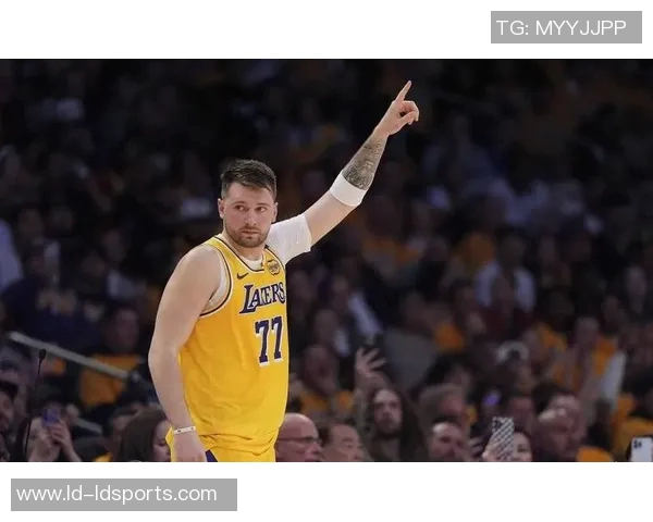 科尔称巴特勒东契奇凭力量基本功和高球商持续制造对手犯规 科尔称巴特勒东契奇凭力量基本功和高球商持续制造对手犯规