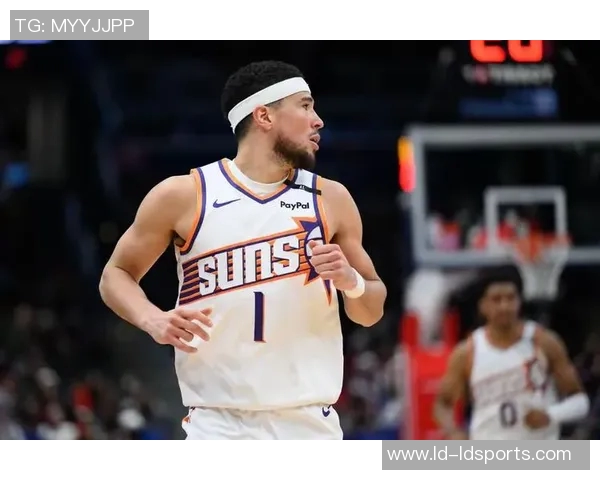 布克盛赞吉莱斯皮为纯粹篮球手称其内心深处是赢家 布克盛赞吉莱斯皮为纯粹篮球手称其内心深处是赢家