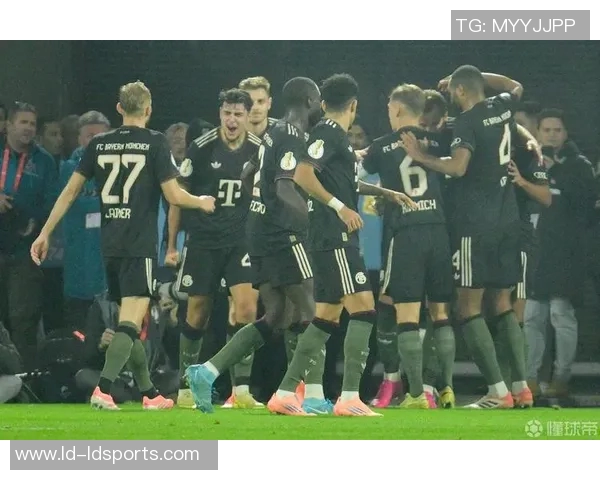 拜仁开季连胜追平AC米兰纪录孔帕尼海报引发球迷热议 拜仁开季连胜追平AC米兰纪录孔帕尼海报引发球迷热议