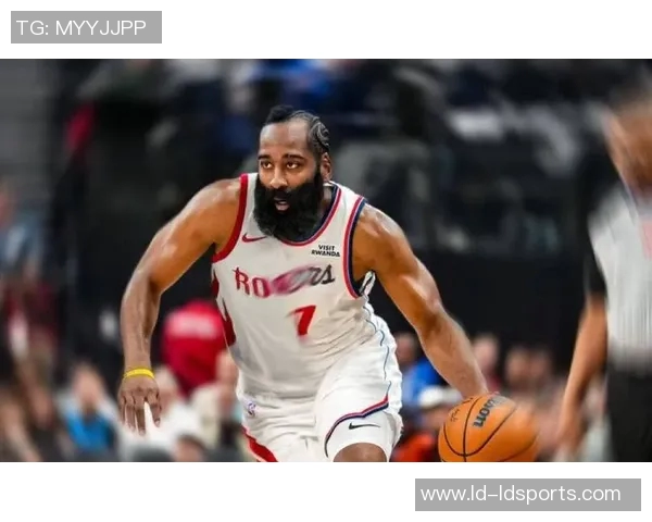 快船再次寄望于36岁哈登上赛季他身边还有鲍科比的支持