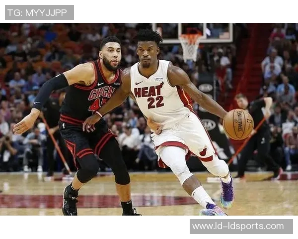 热火上半场三分球表现惊艳丰泰基奥热巴联手助力命中率高达80