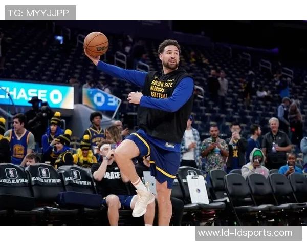 克莱首节短暂出战5分钟表现平平仅得4分助球队开局稳健