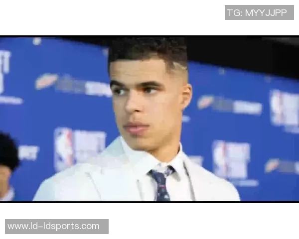 芬奇谈华子康利缺阵影响进攻强调持球决策选择是今日关键问题